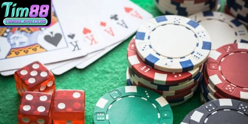 Một trận bài Poker bao gồm 4 vòng cược như: pre-flop, flop, turn và river