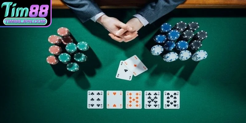 Người bị gục tùng sẽ bị trừ 2 lần số tiền cược, bị chết Ách